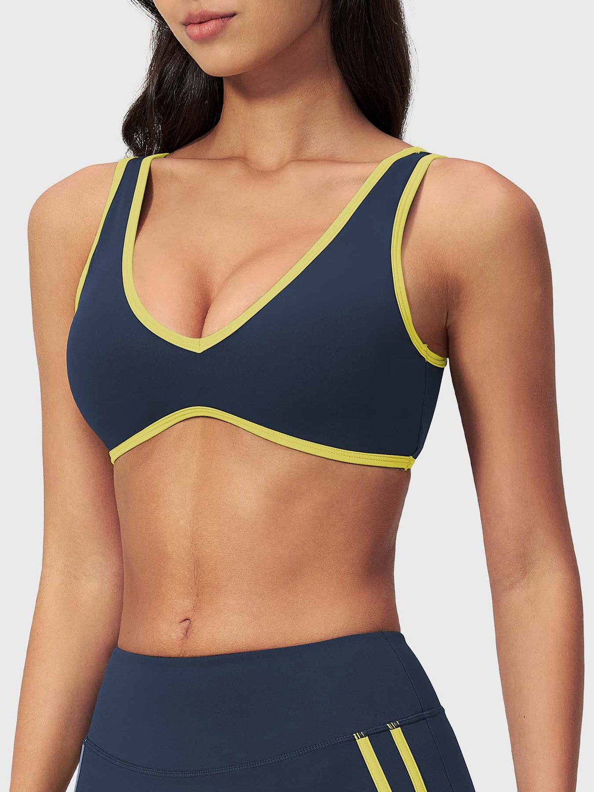 VYRA Ease Color-Block Sports Bra