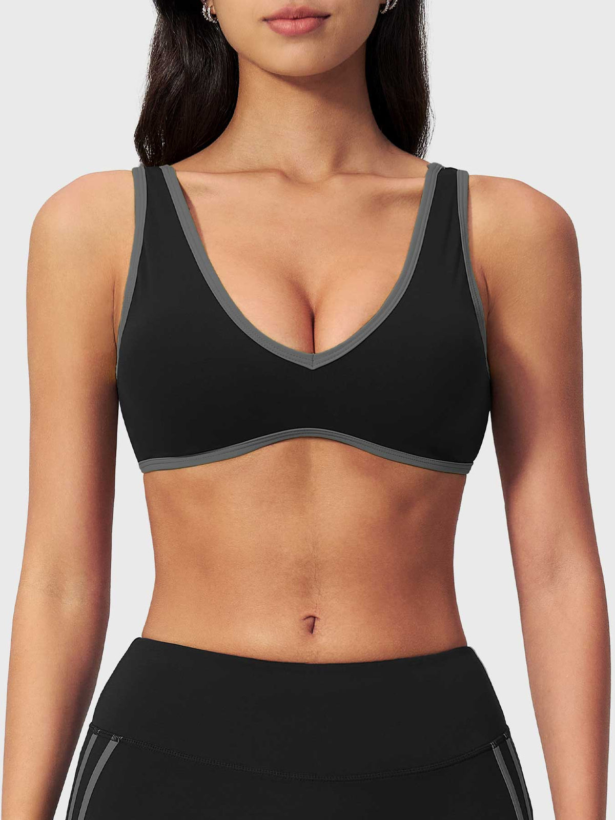 VYRA Ease Color-Block Sports Bra