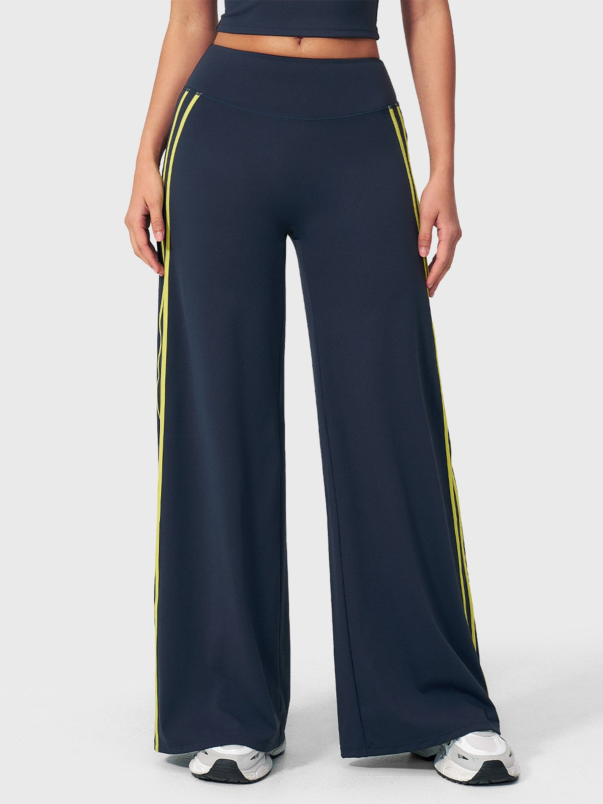 VYRA Ease Side-Stripe Straight Leggings
