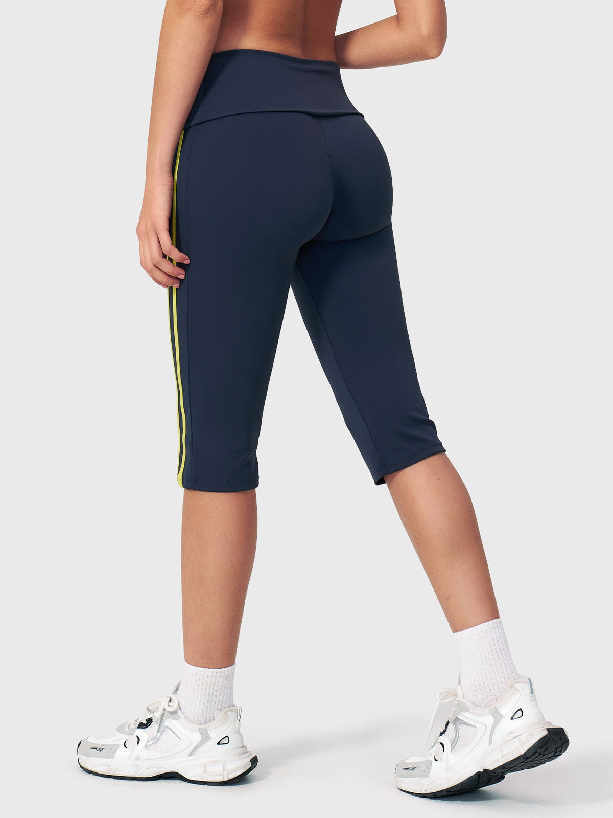 VYRA Ease Fold-Over Capri Leggings