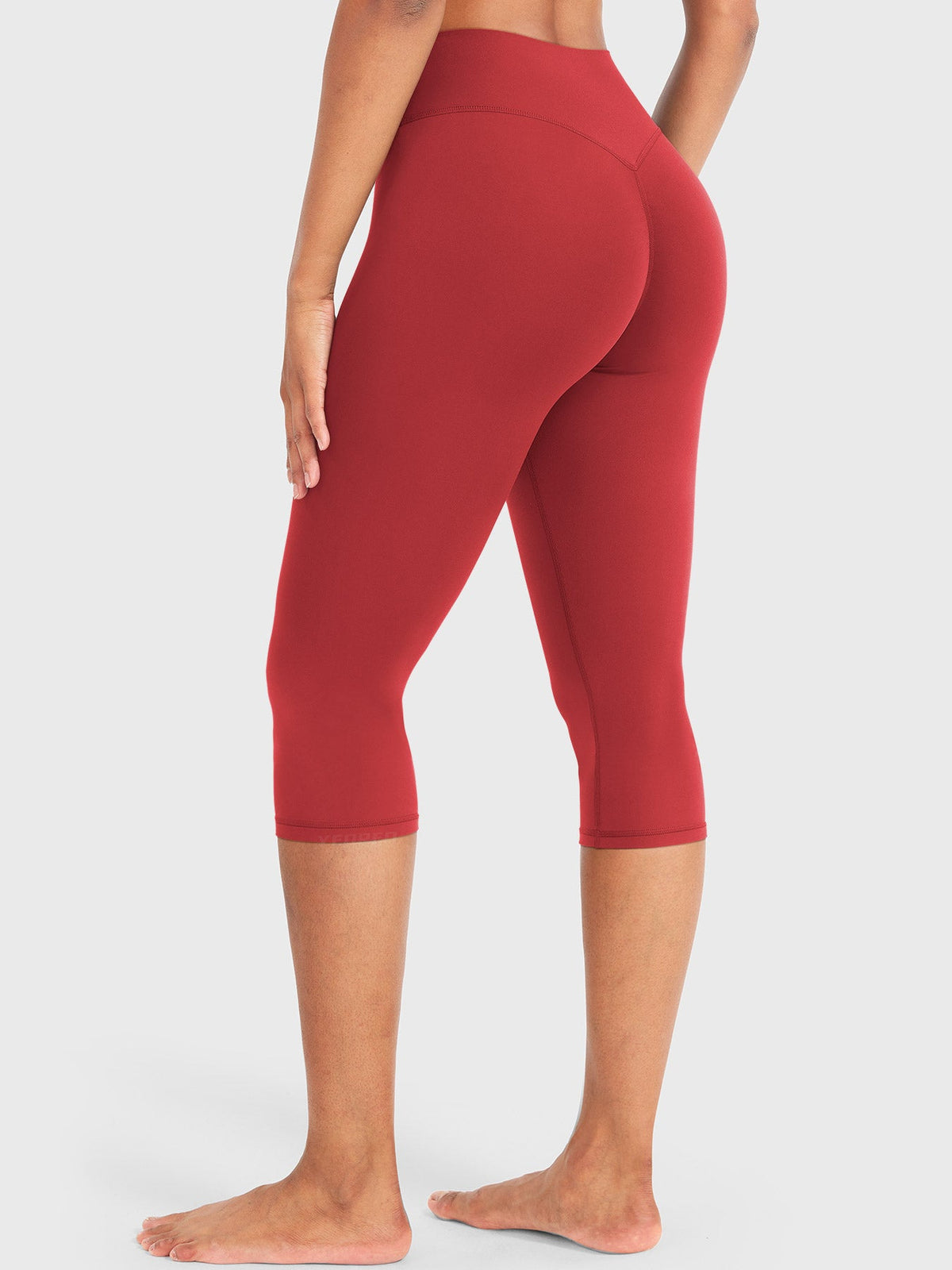 VYRA Ease Y2K Off-Shoulder Capri Set