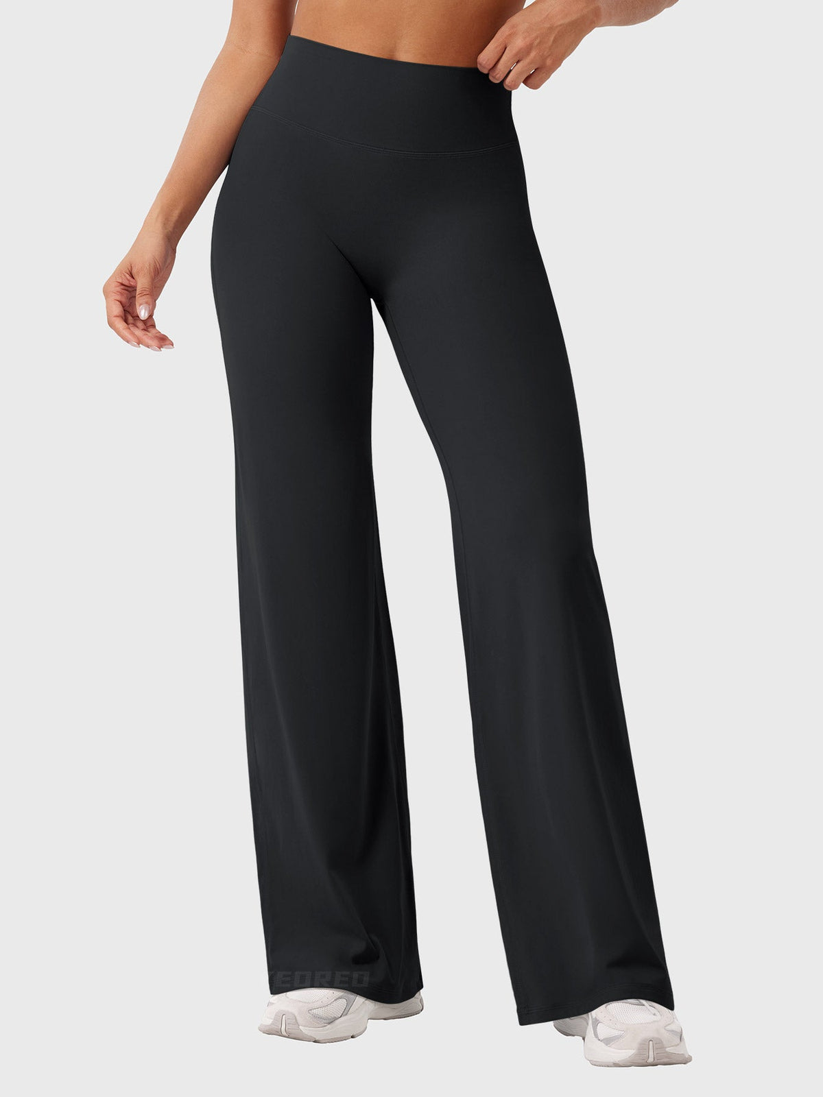 VYRA Ease Y2K Off-Shoulder Leggings Set