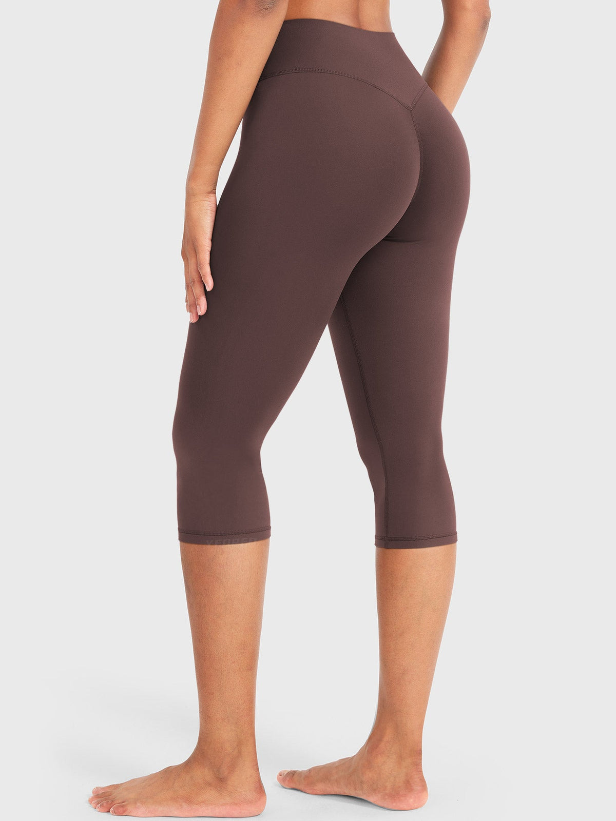 VYRA Ease Y2K Off-Shoulder Capri Set